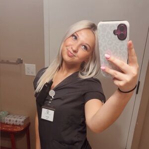 Meet your Posher, Bella